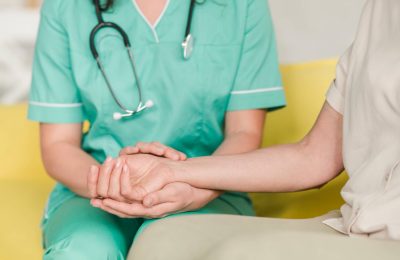Pandemia de covid-19 aumenta demanda por profissionais de Enfermagem