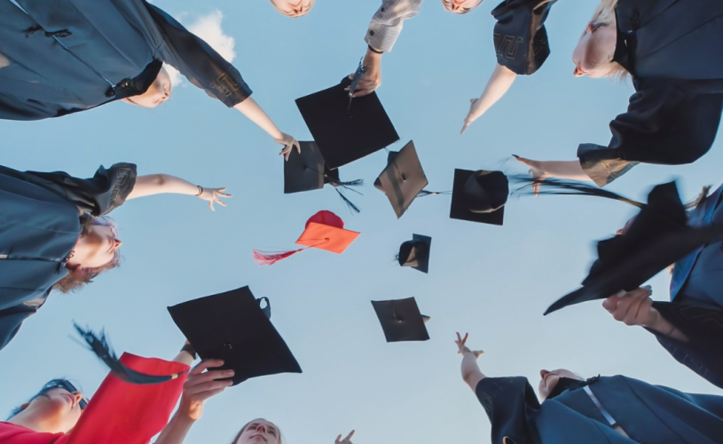 Diferença entre cursos de extensão, especialização e stricto sensu: qual escolher para a sua carreira?