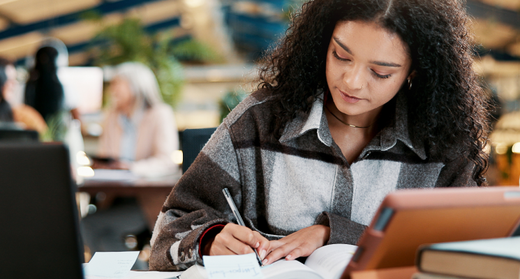 Baixe o e-book: 5 dicas para uma Redação Nota Mil no Enem!