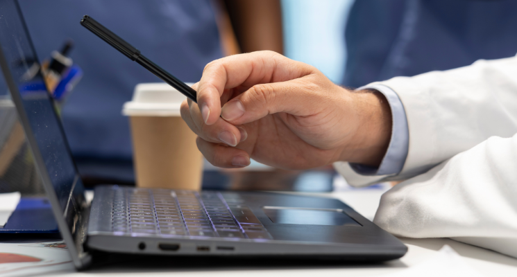 Pós-graduação em Gestão em Saúde: cursos, mercado e oportunidades para liderar o setor