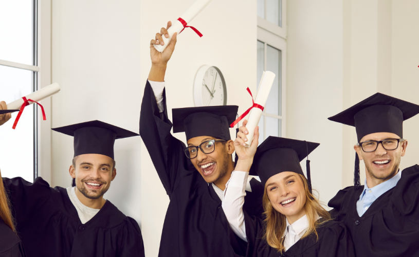 Conecta Santa: o projeto que aproxima alunos, egressos e o mercado de trabalho