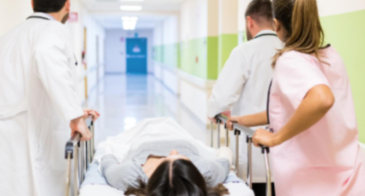 UTI ou emergência: qual área da enfermagem tem mais vagas, paga melhor e oferece mais oportunidades?